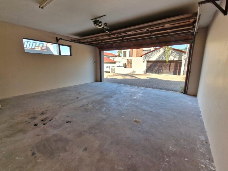 2 Bedroom Property for Sale in Xanadu Eco Park North West